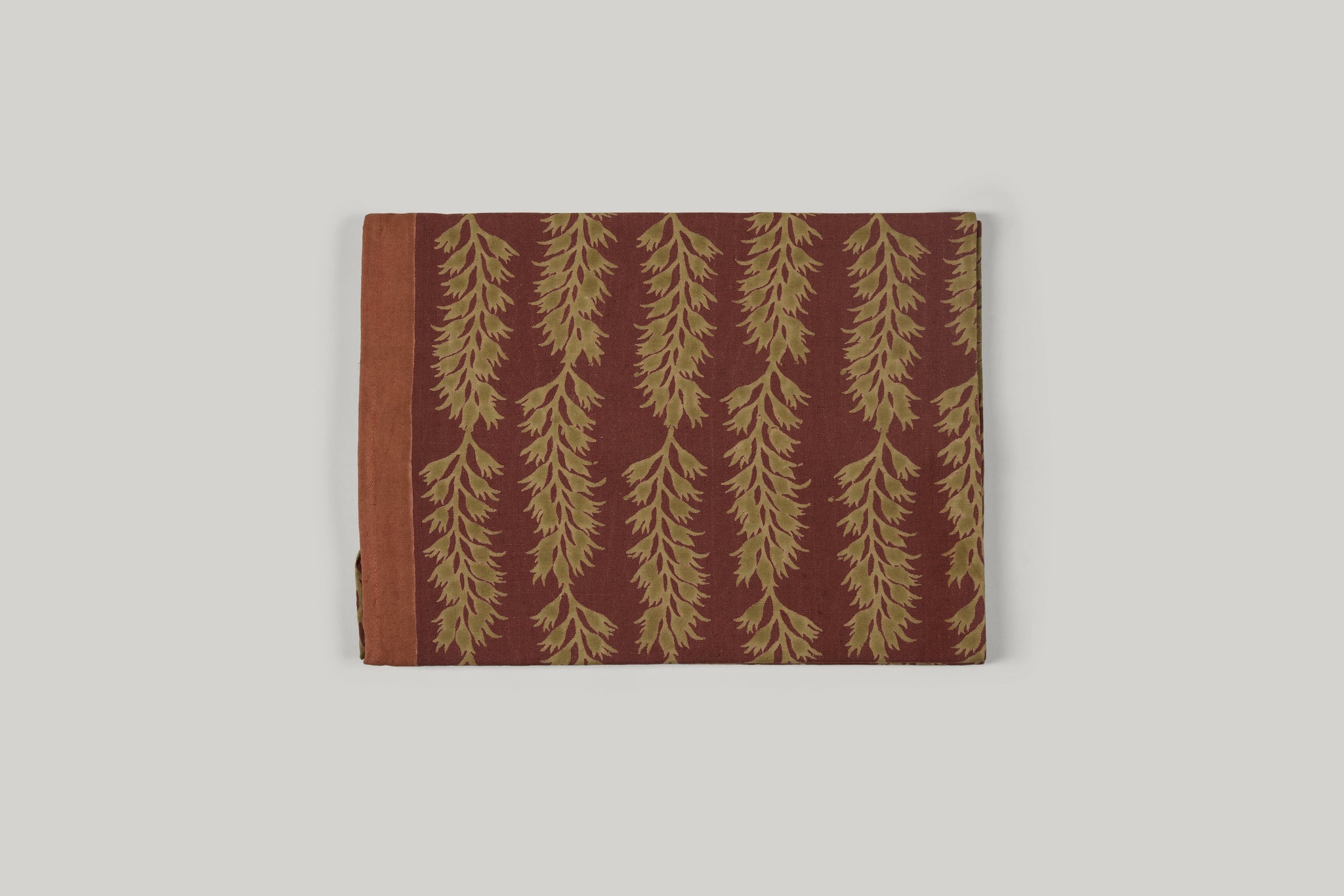 ASCENDING VINE TABLECLOTH