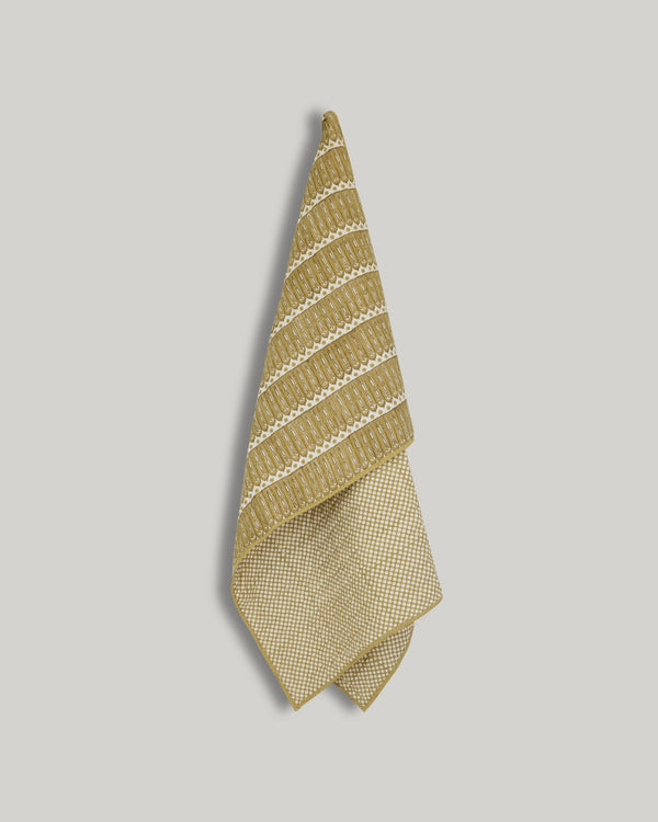 AUREA THROW