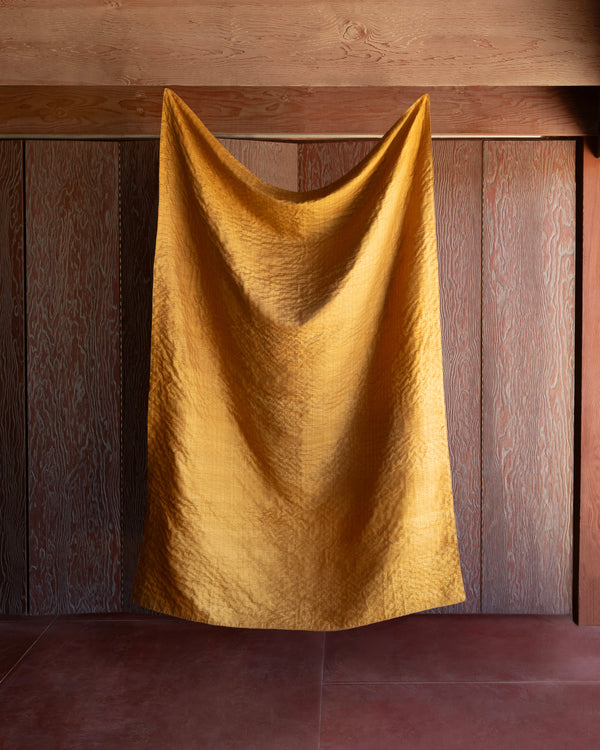 GOLD SILK THROW
