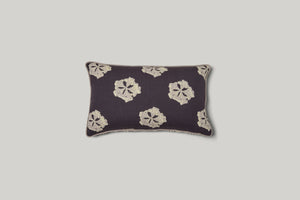 LEAFLET LUMBAR PILLOW
