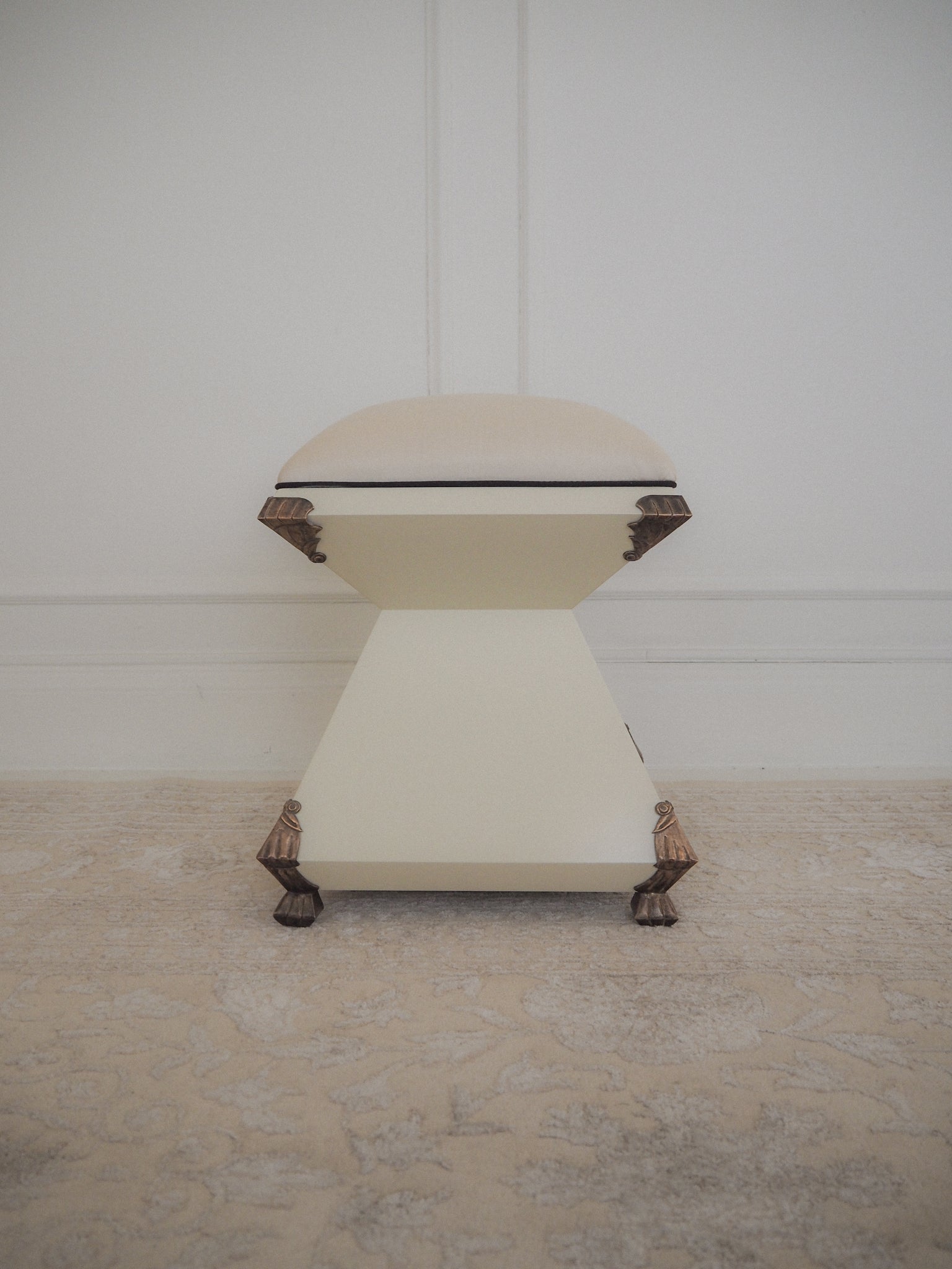 White Lacquer Stool