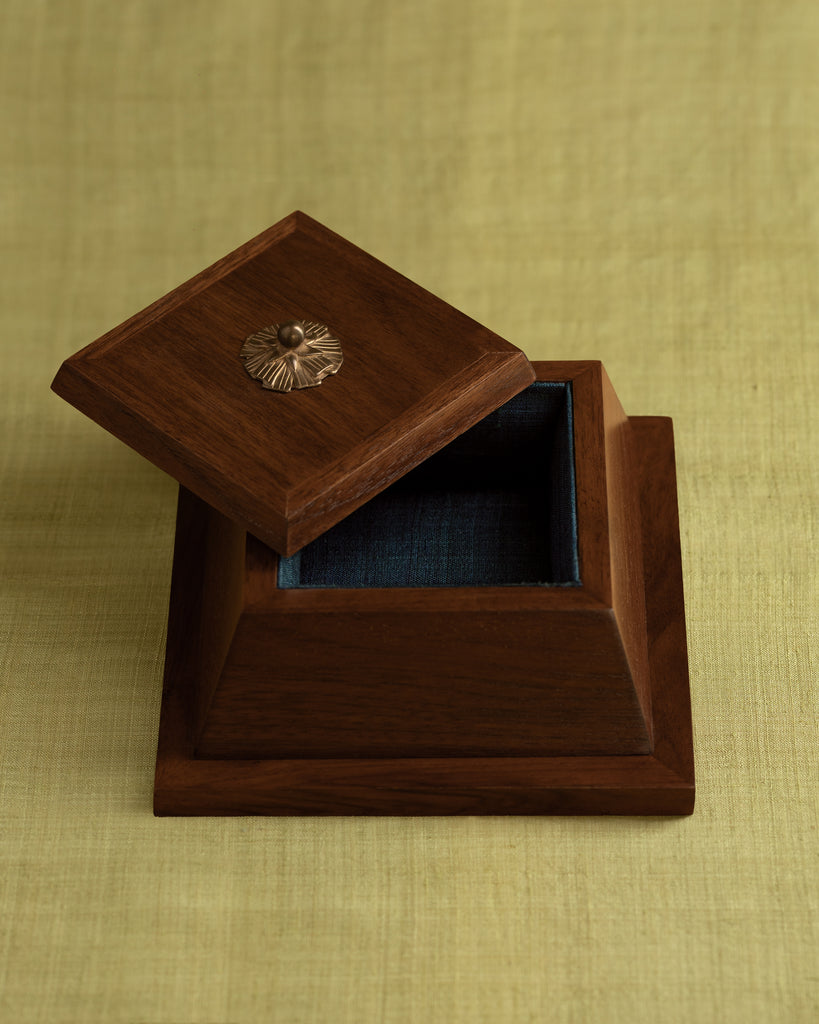 WALNUT BOX