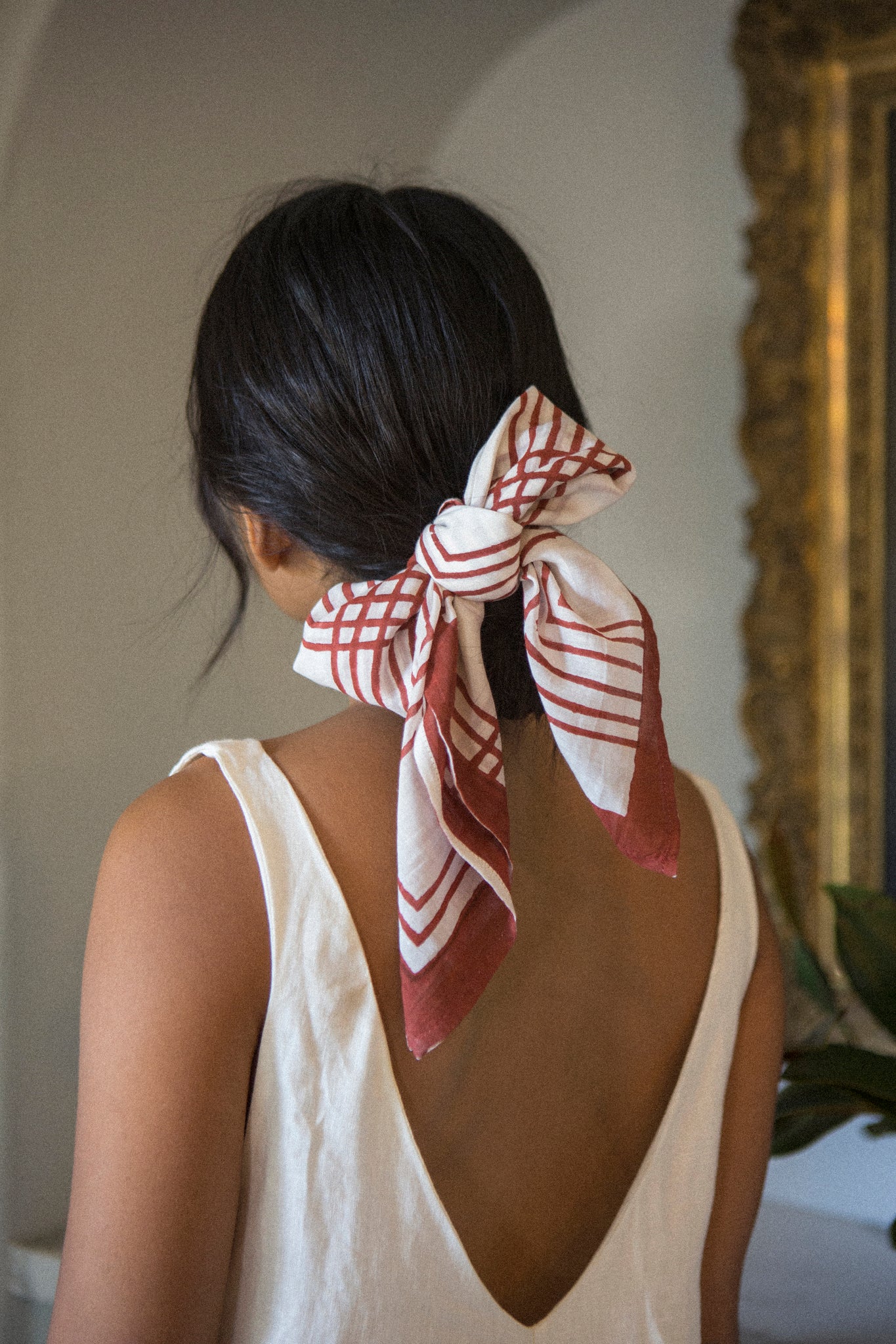 RUSSET CUADRADO SCARF