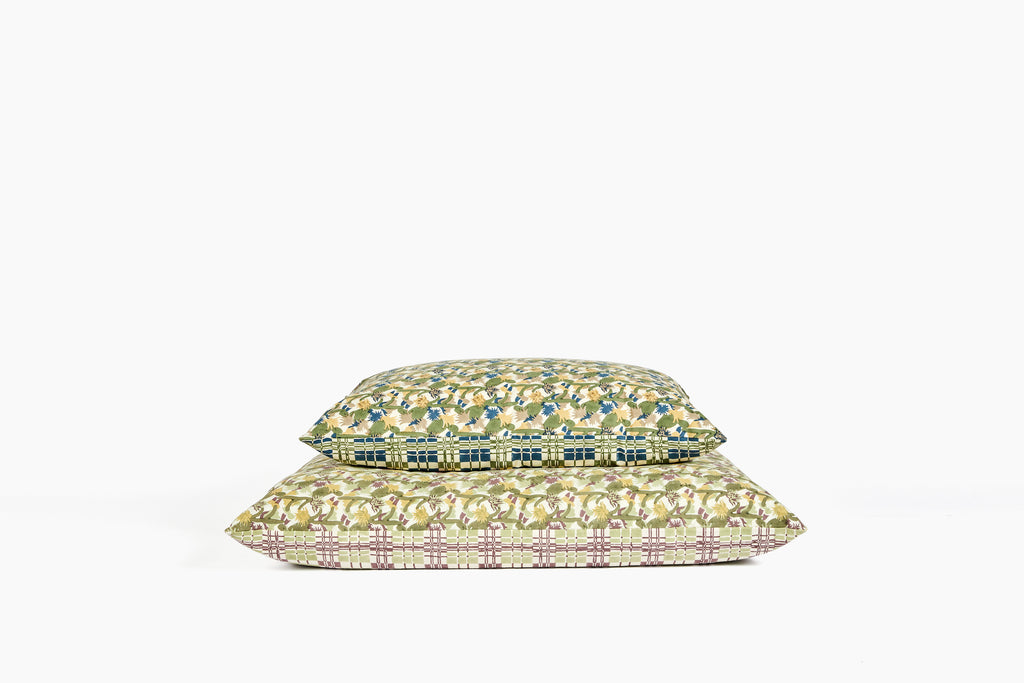 COMMUNE BLUE DOG BED