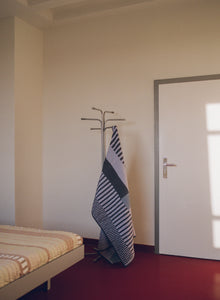 GUNTA THROW