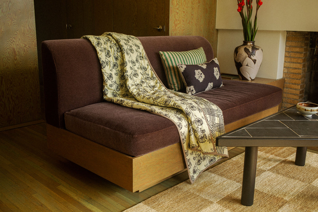 LEAFLET LUMBAR PILLOW