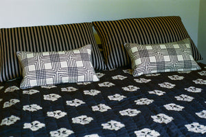 LEAFLET LUMBAR PILLOW