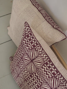 MERIDIAN PILLOW